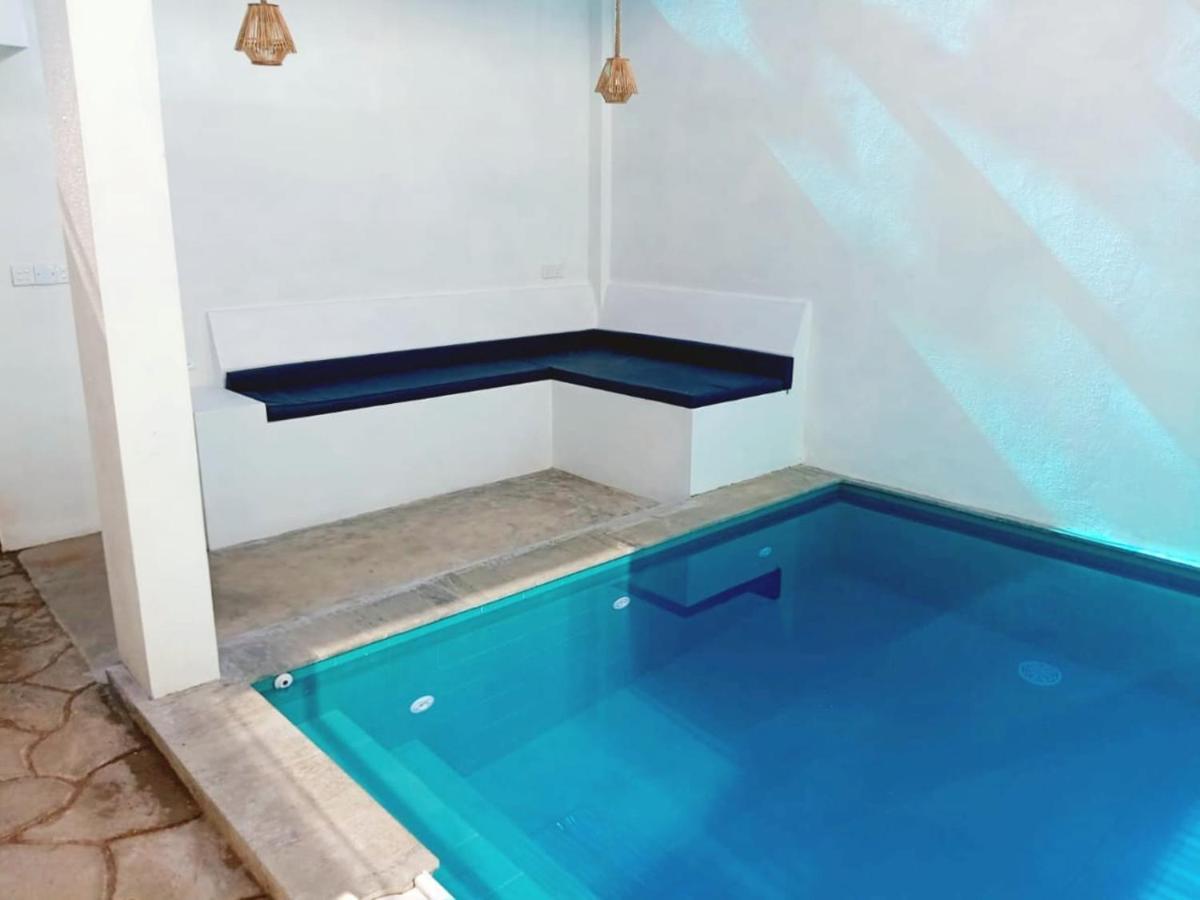 Private Pool Cabanas Ac - Angam Villas Хиккадува Экстерьер фото